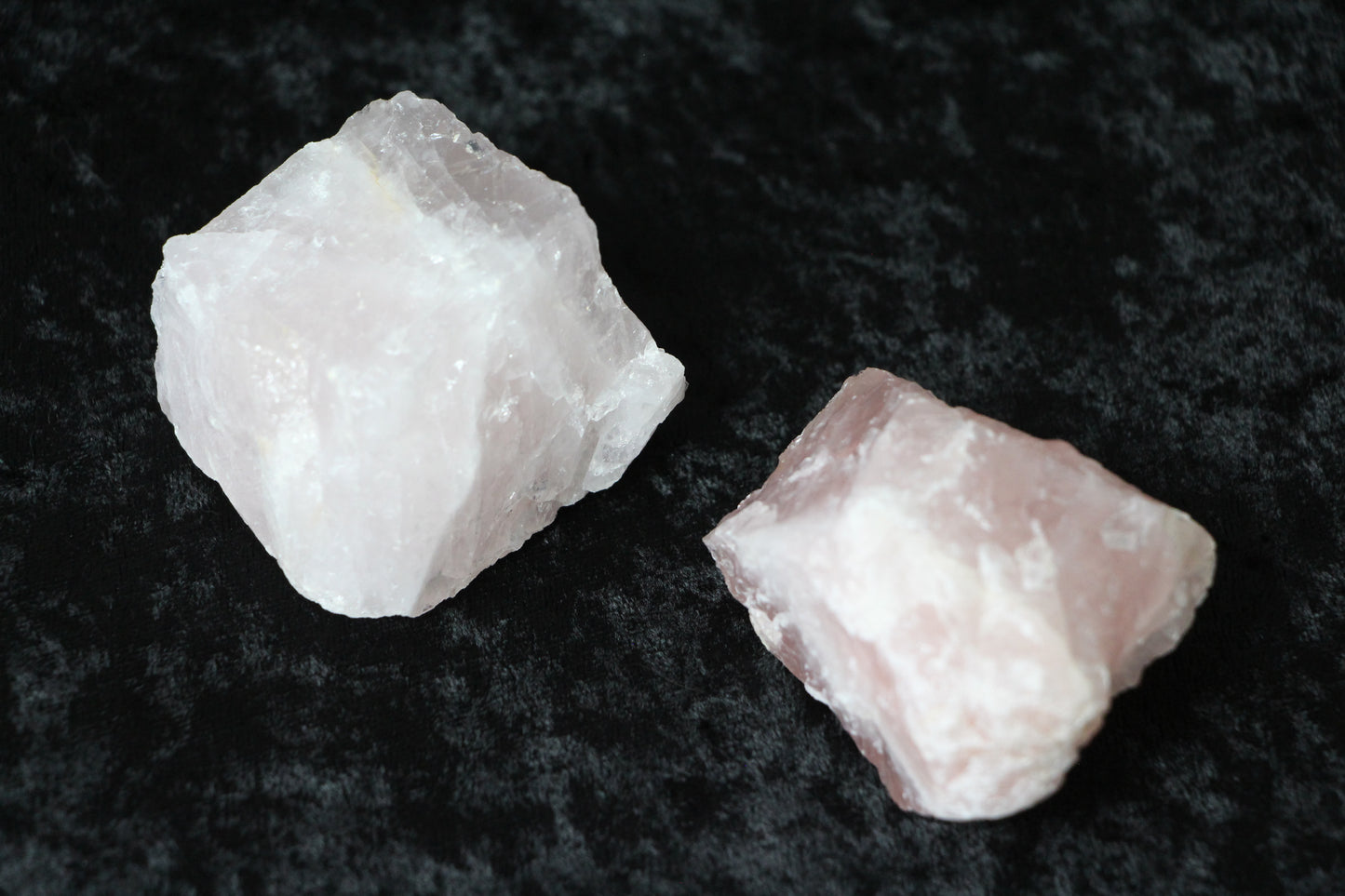 Rose Quartz Raw Pieces (100-199gr)